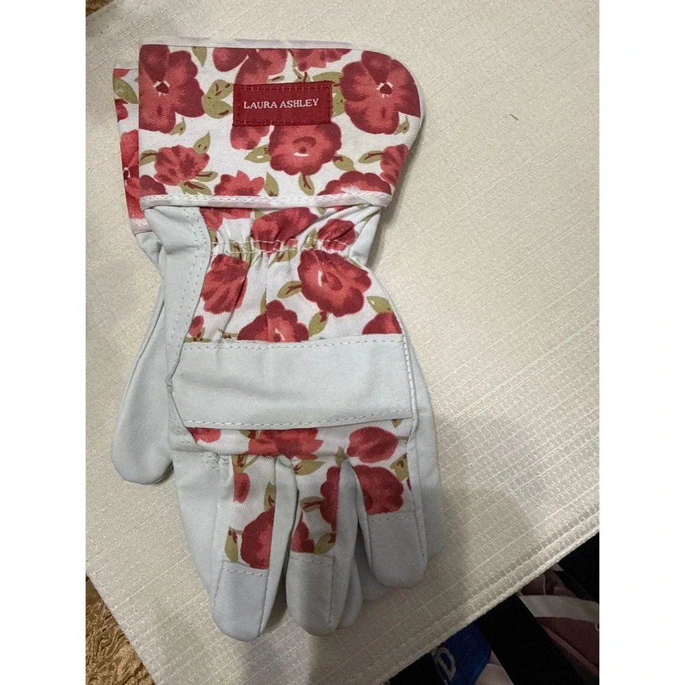 Laura Ashley Floral Leather Gardening Gloves Red Rose Cottagecore Grey White